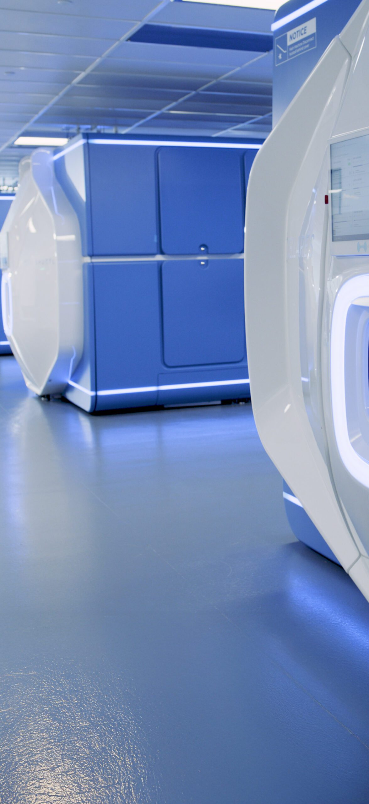 Image of Cellares’ Cell Shuttle™, a fully closed, automated, end-to-end, cell therapy manufacturing platform
